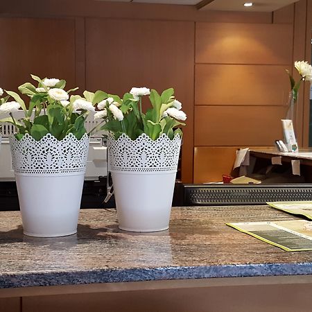 Hotel Segle XX Tremp Kültér fotó