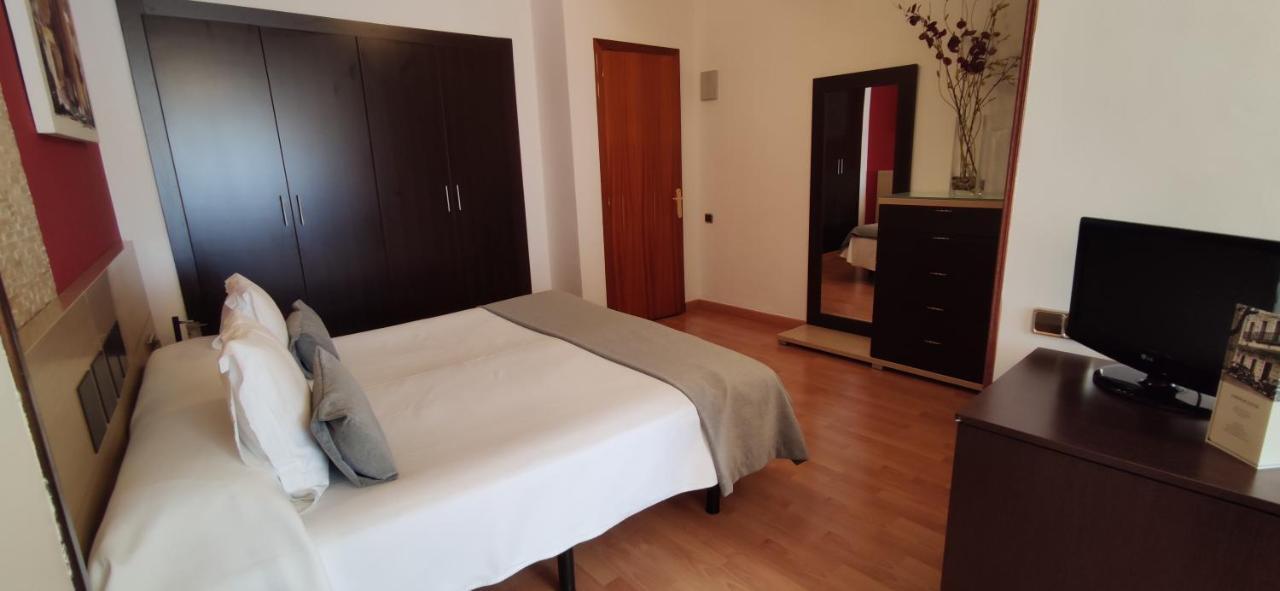Hotel Segle XX Tremp Kültér fotó