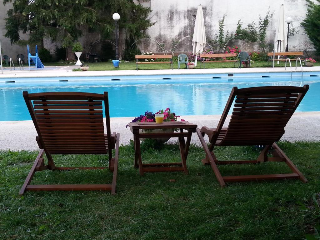 Hotel Segle XX Tremp Kültér fotó