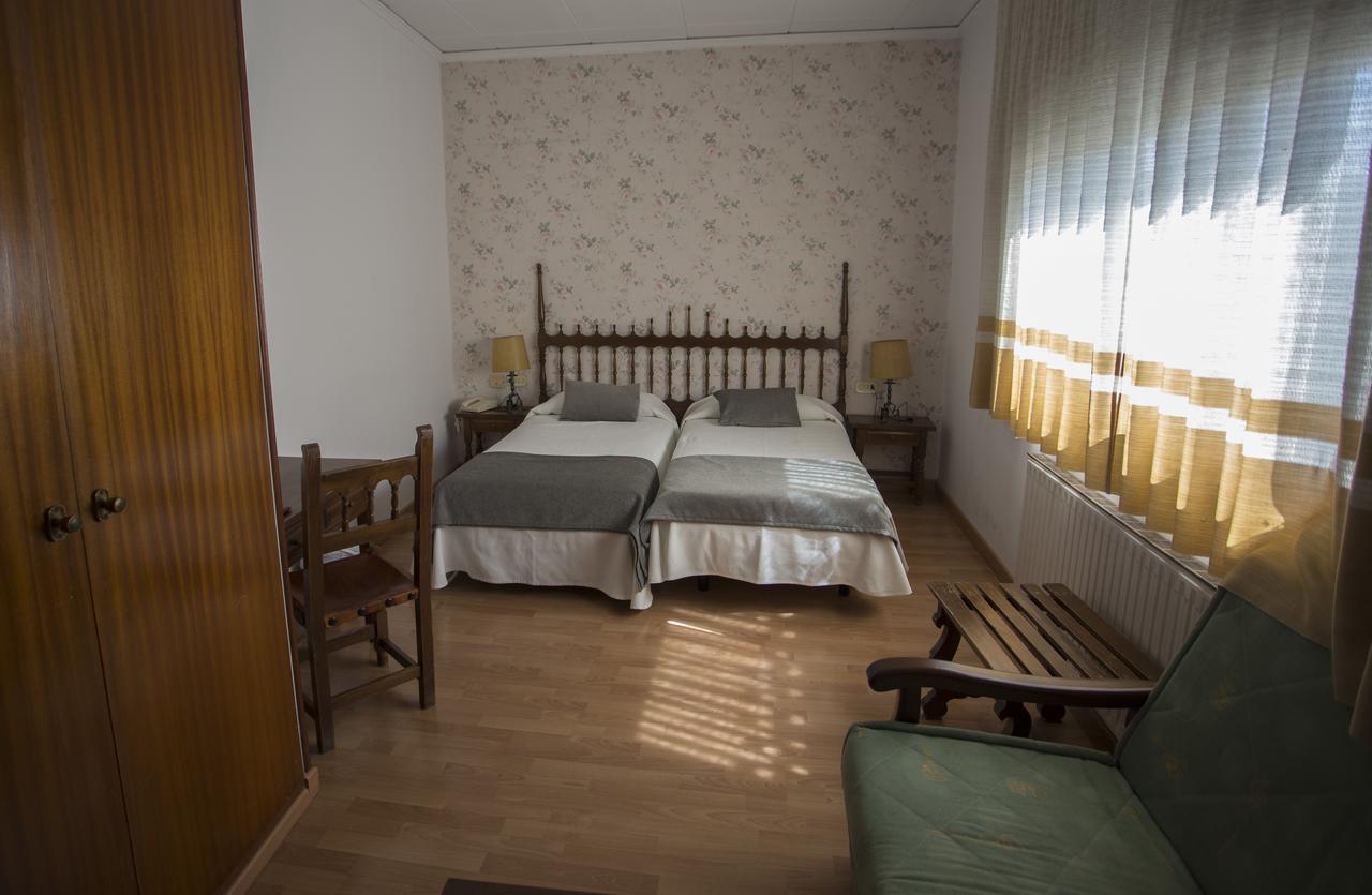 Hotel Segle XX Tremp Kültér fotó