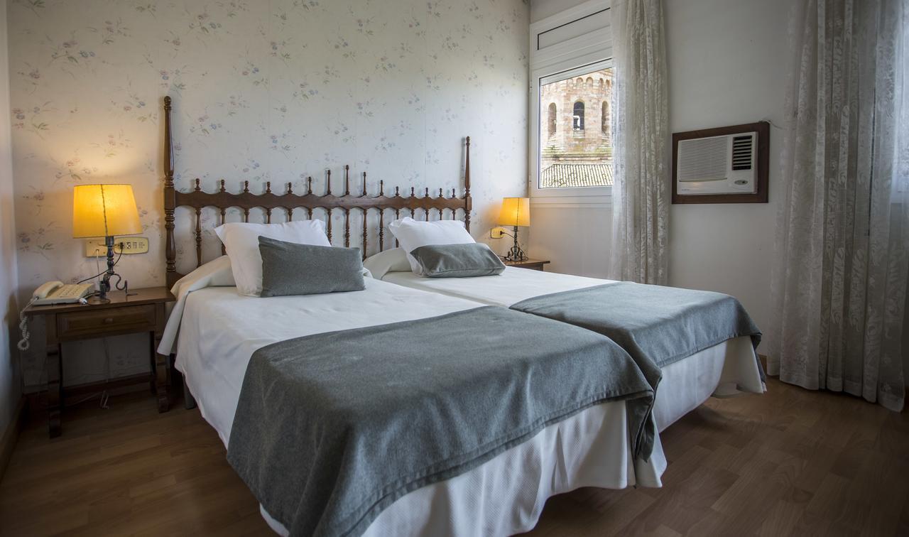 Hotel Segle XX Tremp Kültér fotó