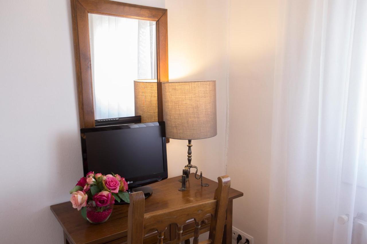 Hotel Segle XX Tremp Kültér fotó