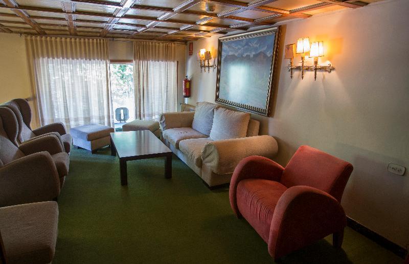 Hotel Segle XX Tremp Kültér fotó